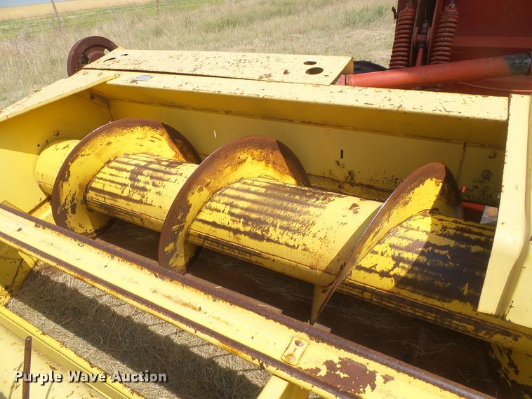 image for item DD0452 New Holland 1112  windrower