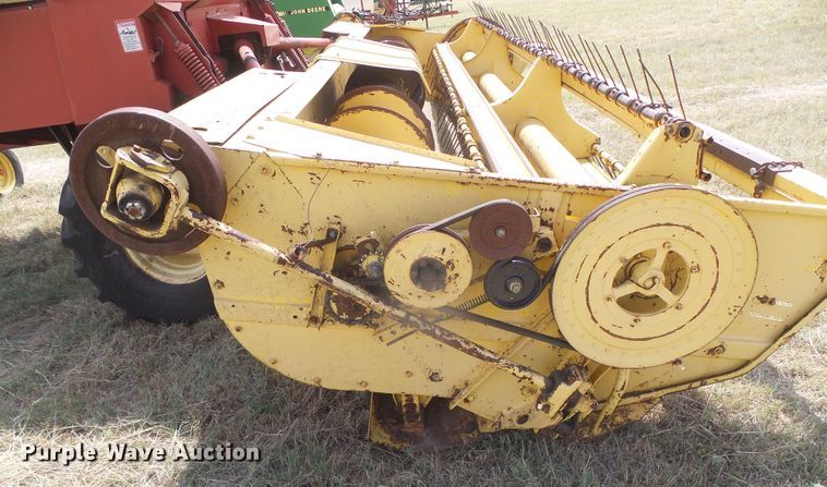 image for item DD0452 New Holland 1112  windrower