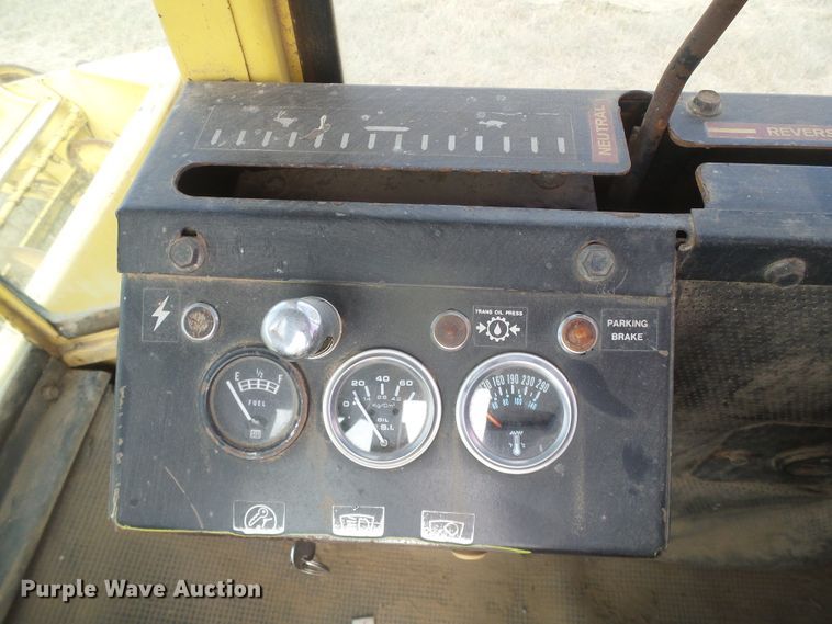 image for item DD0452 New Holland 1112  windrower