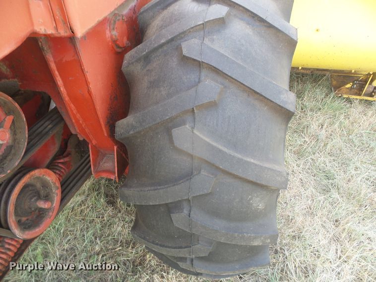 image for item DD0452 New Holland 1112  windrower