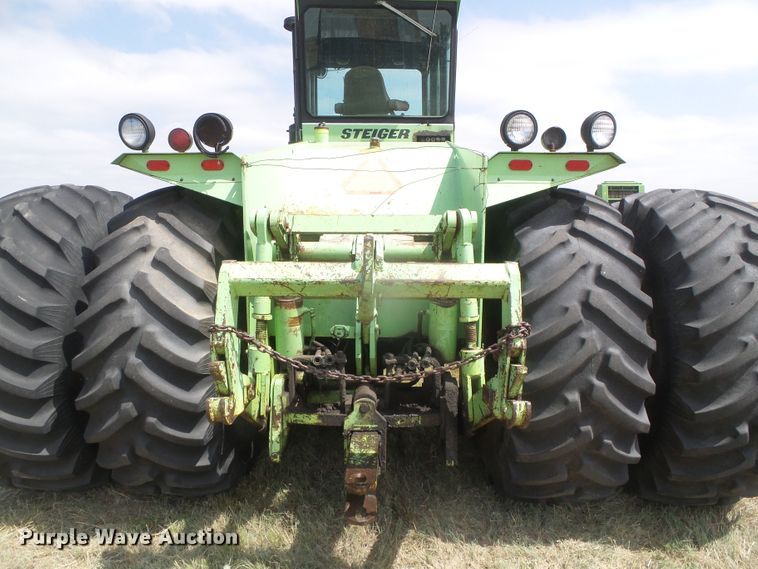 image for item DD0453 1976 Steiger Panther III ST310  4WD tractor