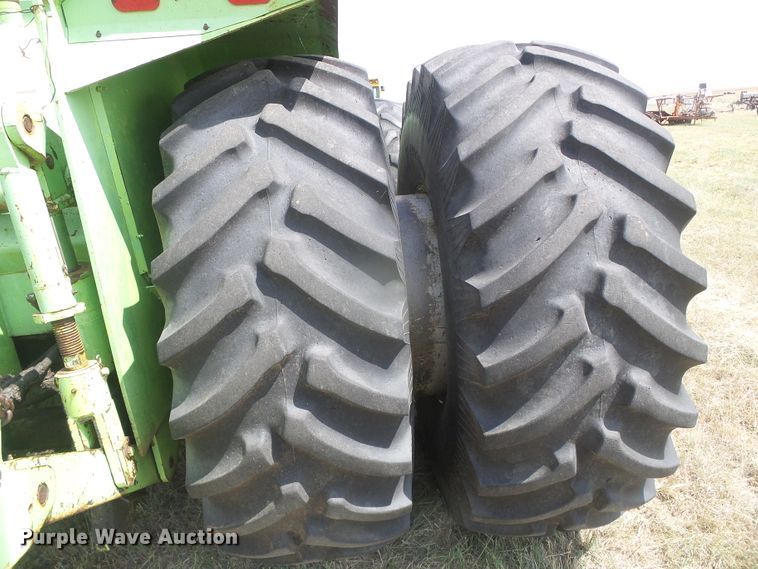 image for item DD0453 1976 Steiger Panther III ST310  4WD tractor