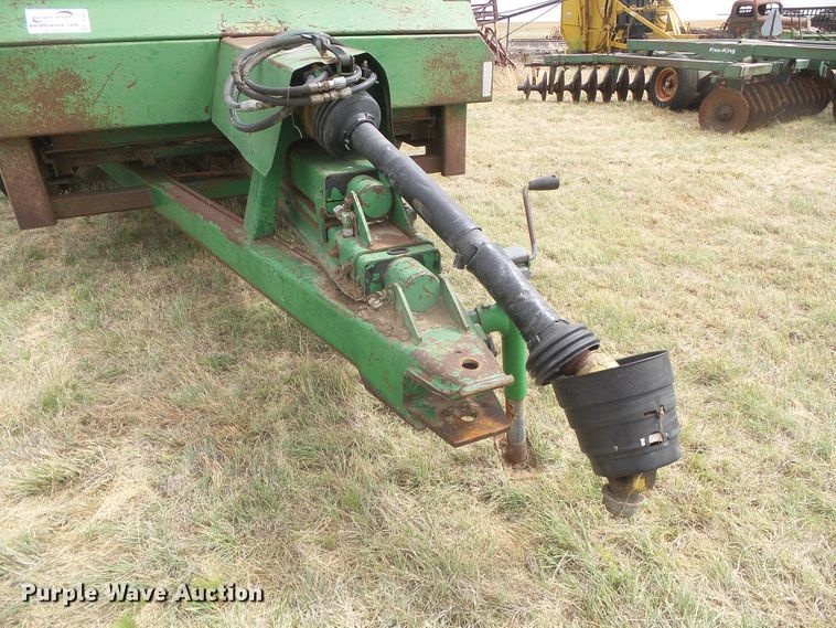 image for item DD0455 John Deere 785 manure spreader