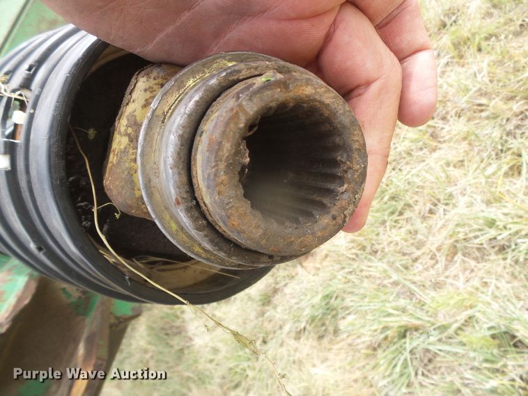 image for item DD0455 John Deere 785 manure spreader