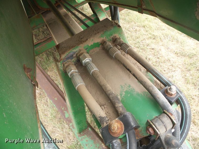 image for item DD0455 John Deere 785 manure spreader