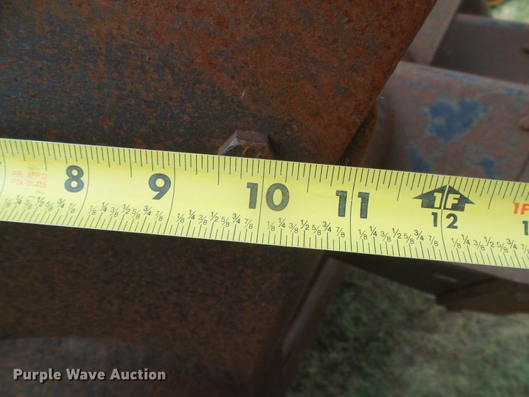 image for item DD0455 John Deere 785 manure spreader