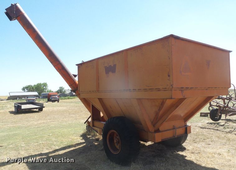 image for item DD0460 Grain cart