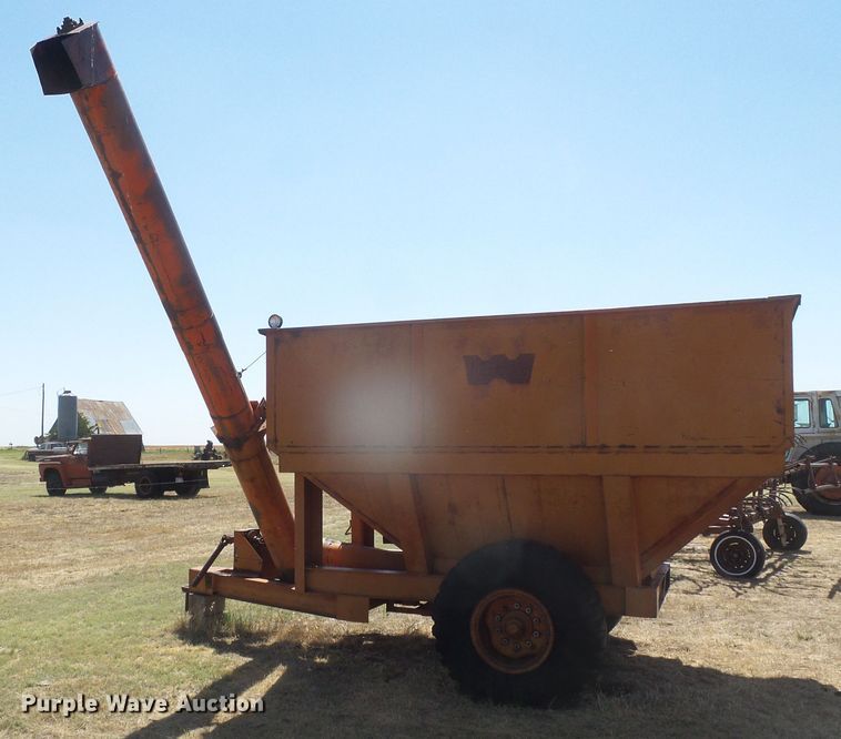 image for item DD0460 Grain cart