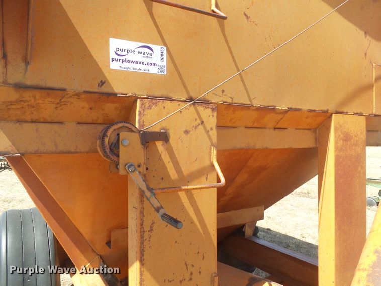 image for item DD0460 Grain cart