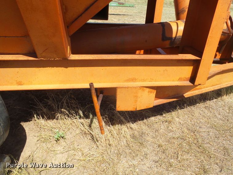 image for item DD0460 Grain cart
