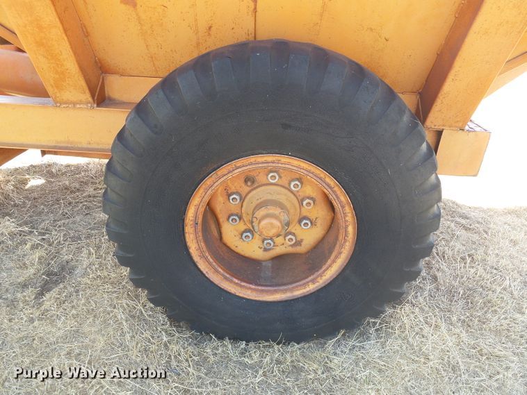 image for item DD0460 Grain cart