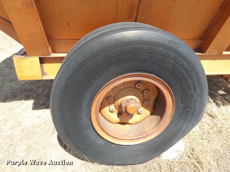 image for item DD0460 Grain cart