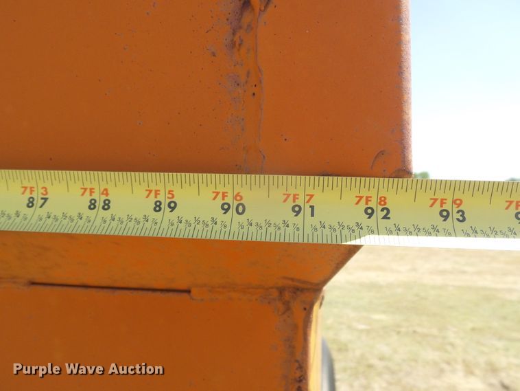 image for item DD0460 Grain cart