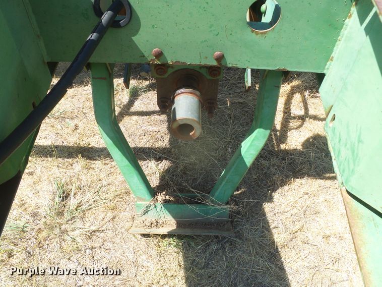image for item DD0461 John Deere 7000 no-till planter
