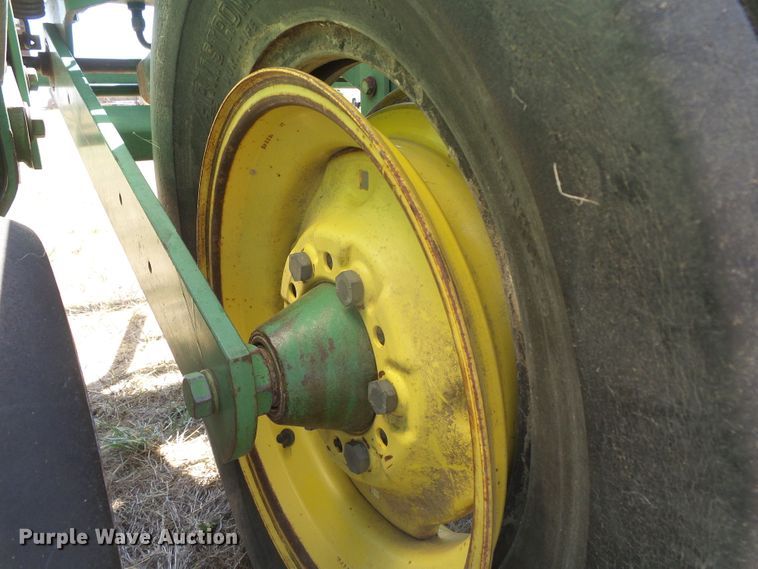 image for item DD0461 John Deere 7000 no-till planter