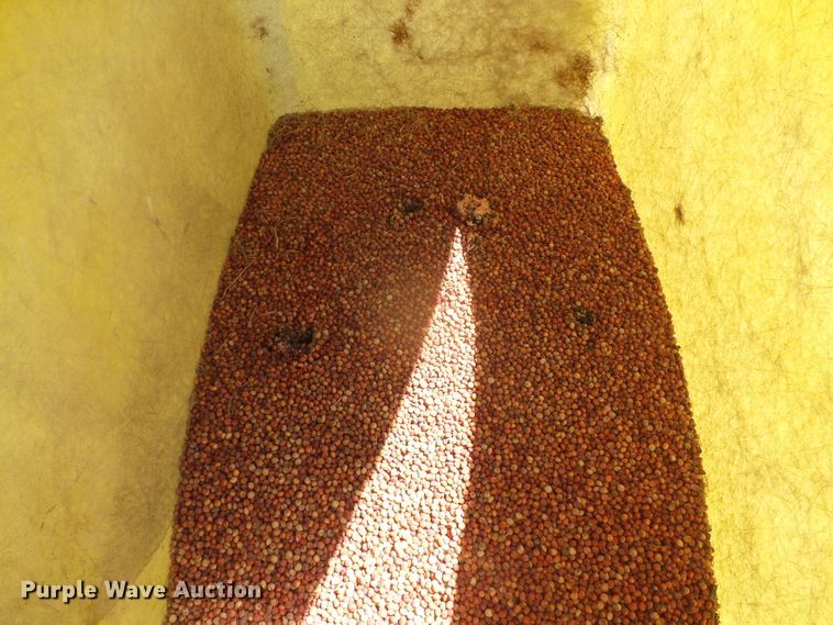 image for item DD0461 John Deere 7000 no-till planter