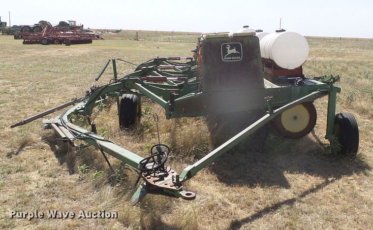 image for item DD0462 (3) John Deere 9300 hoe grain drills