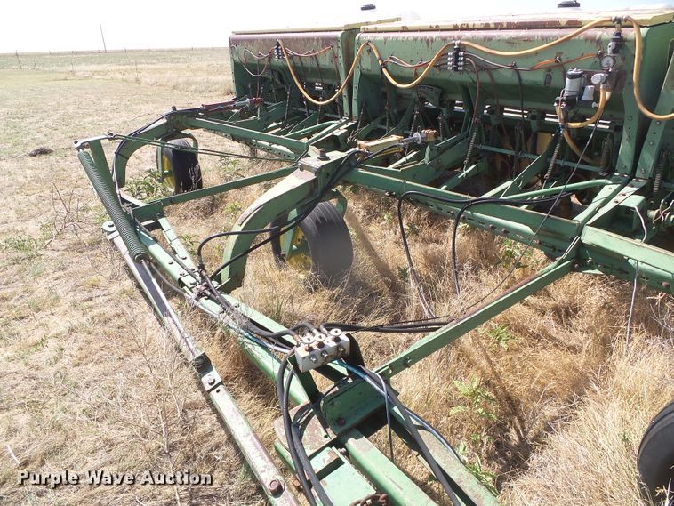 image for item DD0462 (3) John Deere 9300 hoe grain drills