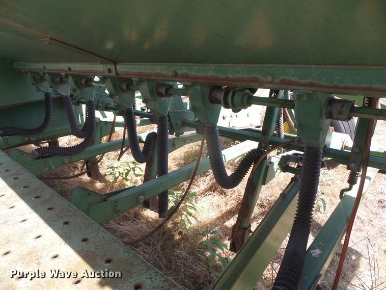 image for item DD0462 (3) John Deere 9300 hoe grain drills