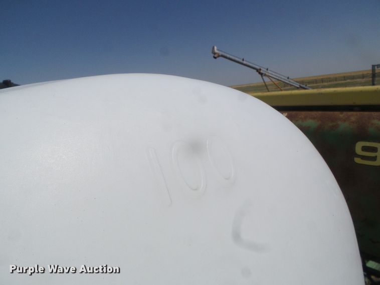 image for item DD0462 (3) John Deere 9300 hoe grain drills