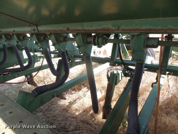 image for item DD0462 (3) John Deere 9300 hoe grain drills