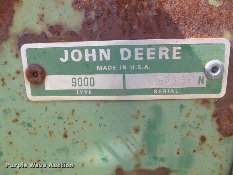 image for item DD0462 (3) John Deere 9300 hoe grain drills