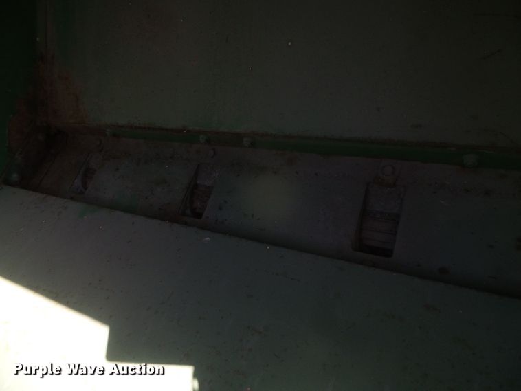 image for item DD0462 (3) John Deere 9300 hoe grain drills