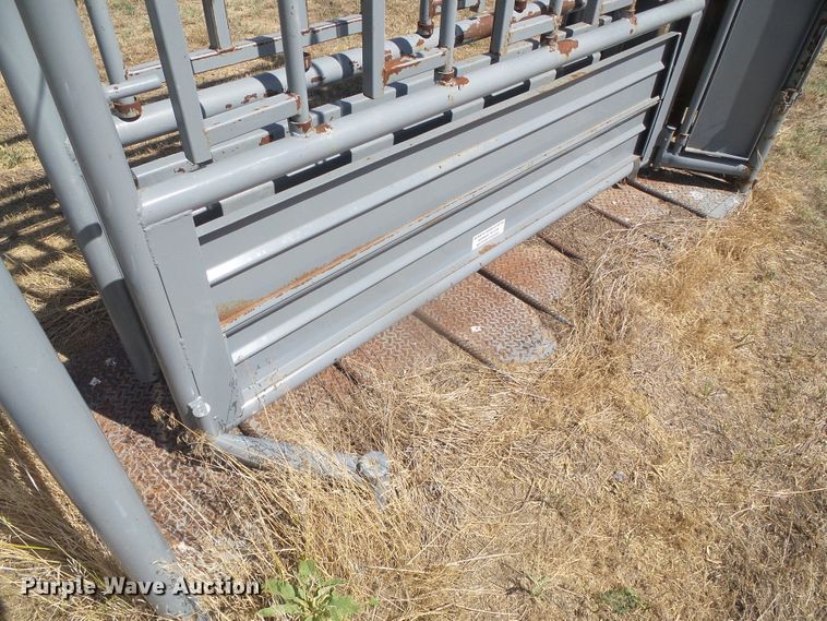 image for item DD0463 Pearson 032 livestock chute