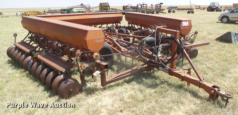 image for item DD0465 CrustBuster hoe grain drill