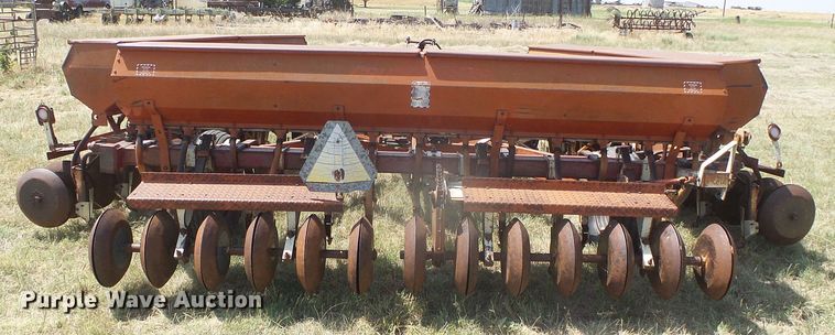 image for item DD0465 CrustBuster hoe grain drill