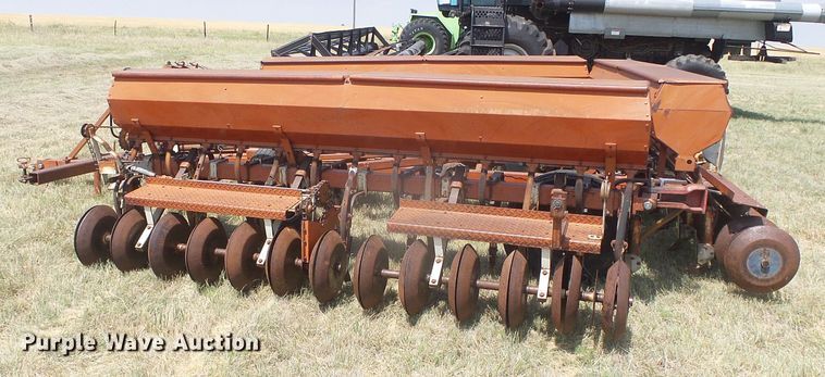 image for item DD0465 CrustBuster hoe grain drill