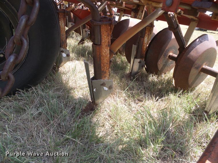 image for item DD0465 CrustBuster hoe grain drill