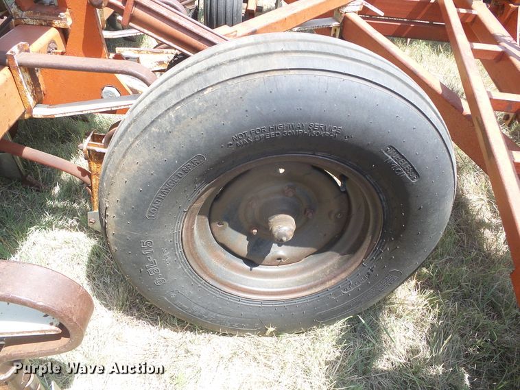 image for item DD0465 CrustBuster hoe grain drill