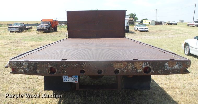 image for item DD0468 1971 Ford 600  dump flatbed truck