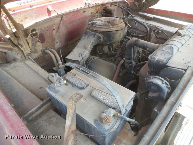 image for item DD0468 1971 Ford 600  dump flatbed truck