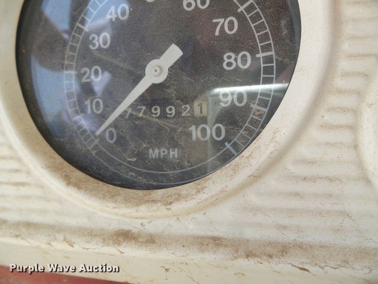 image for item DD0468 1971 Ford 600  dump flatbed truck