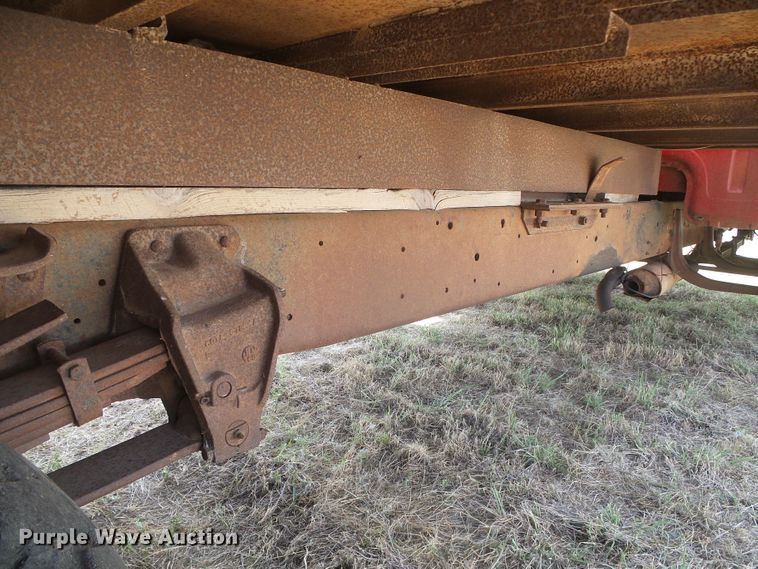 image for item DD0468 1971 Ford 600  dump flatbed truck