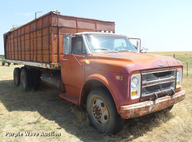 image for item DD0469 1970 Chevrolet C50  grain truck