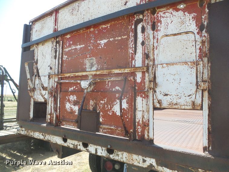 image for item DD0469 1970 Chevrolet C50  grain truck