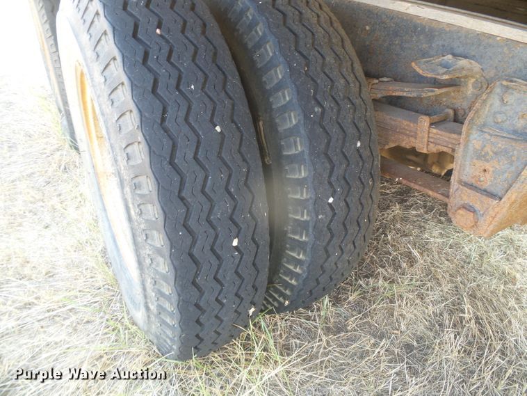 image for item DD0469 1970 Chevrolet C50  grain truck