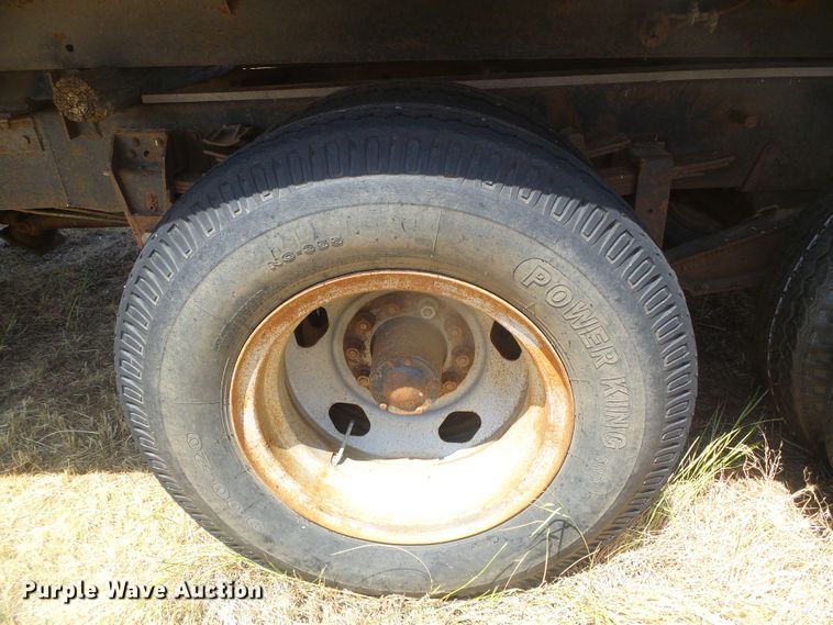 image for item DD0469 1970 Chevrolet C50  grain truck