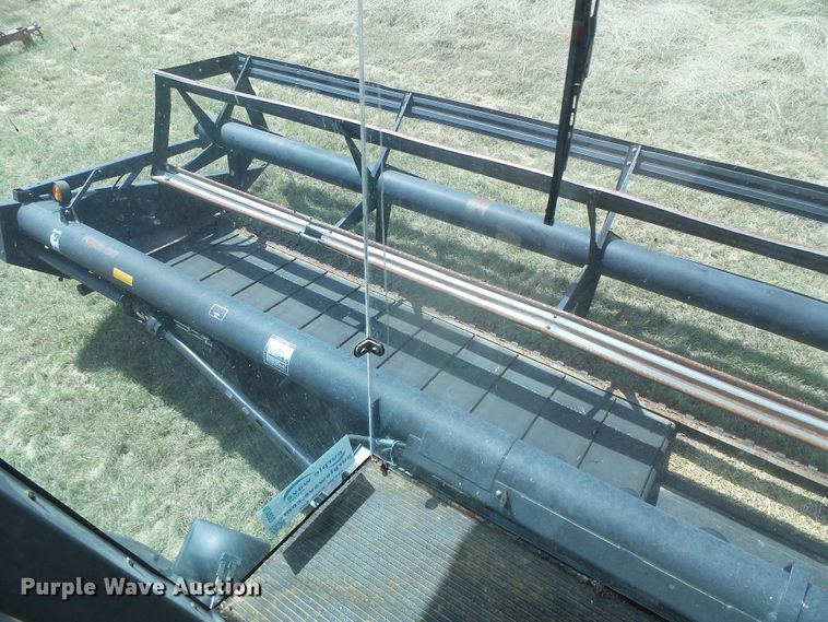 image for item DD0470 1994 Gleaner R62 combine