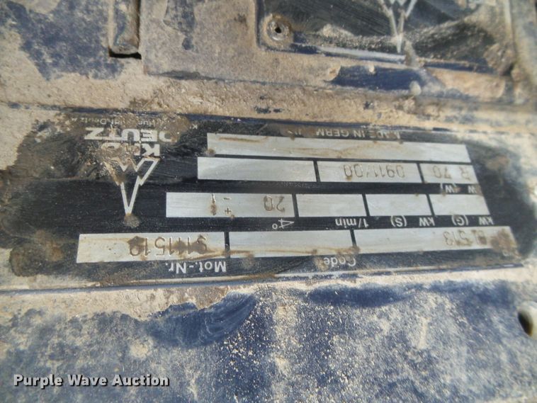 image for item DD0470 1994 Gleaner R62 combine