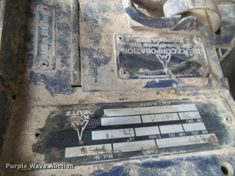 image for item DD0470 1994 Gleaner R62 combine