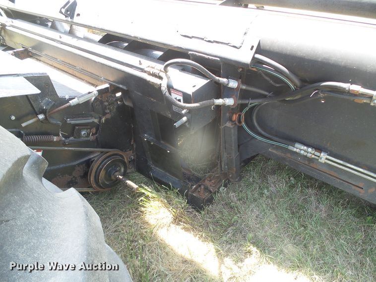 image for item DD0470 1994 Gleaner R62 combine