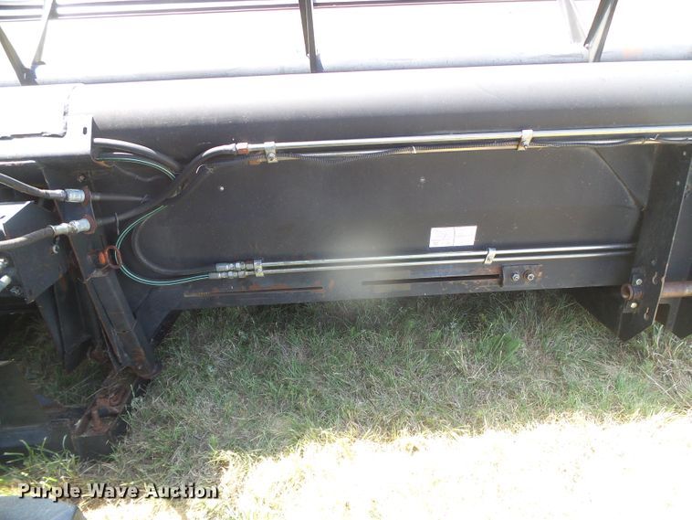 image for item DD0470 1994 Gleaner R62 combine