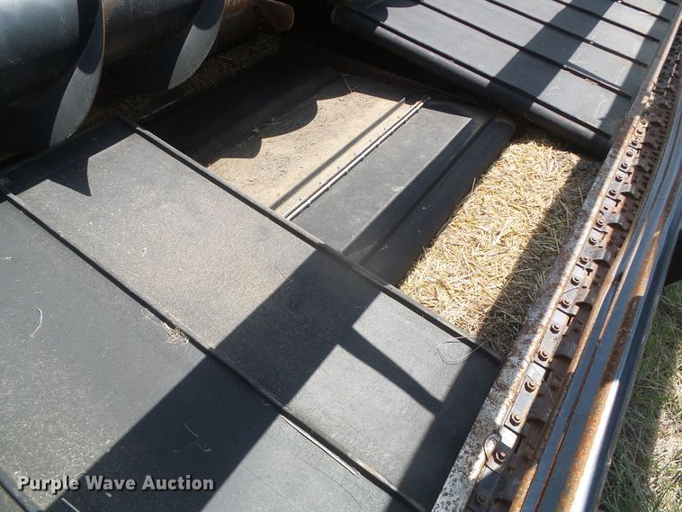 image for item DD0470 1994 Gleaner R62 combine