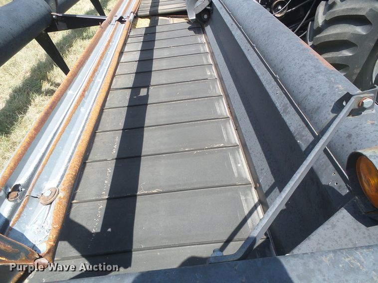 image for item DD0470 1994 Gleaner R62 combine