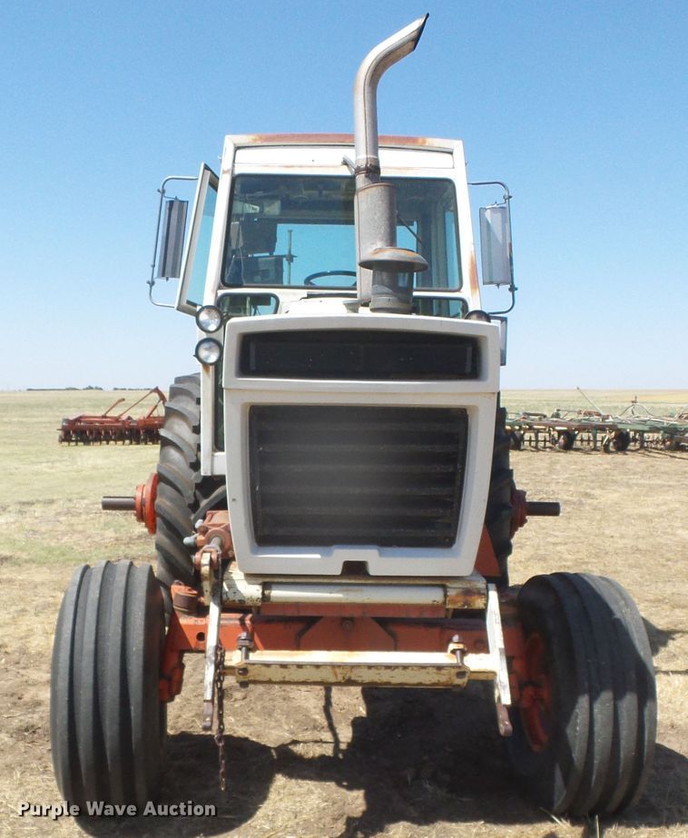 image for item DD0471 Case 1570  tractor