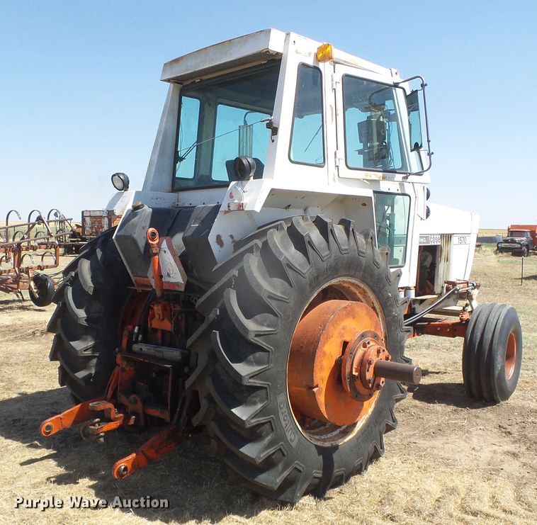 image for item DD0471 Case 1570  tractor